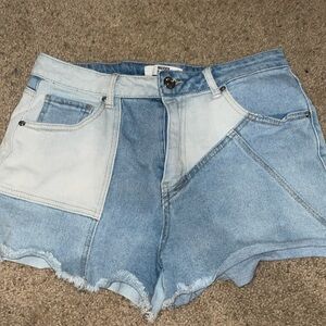 light/dark blue patterned shorts